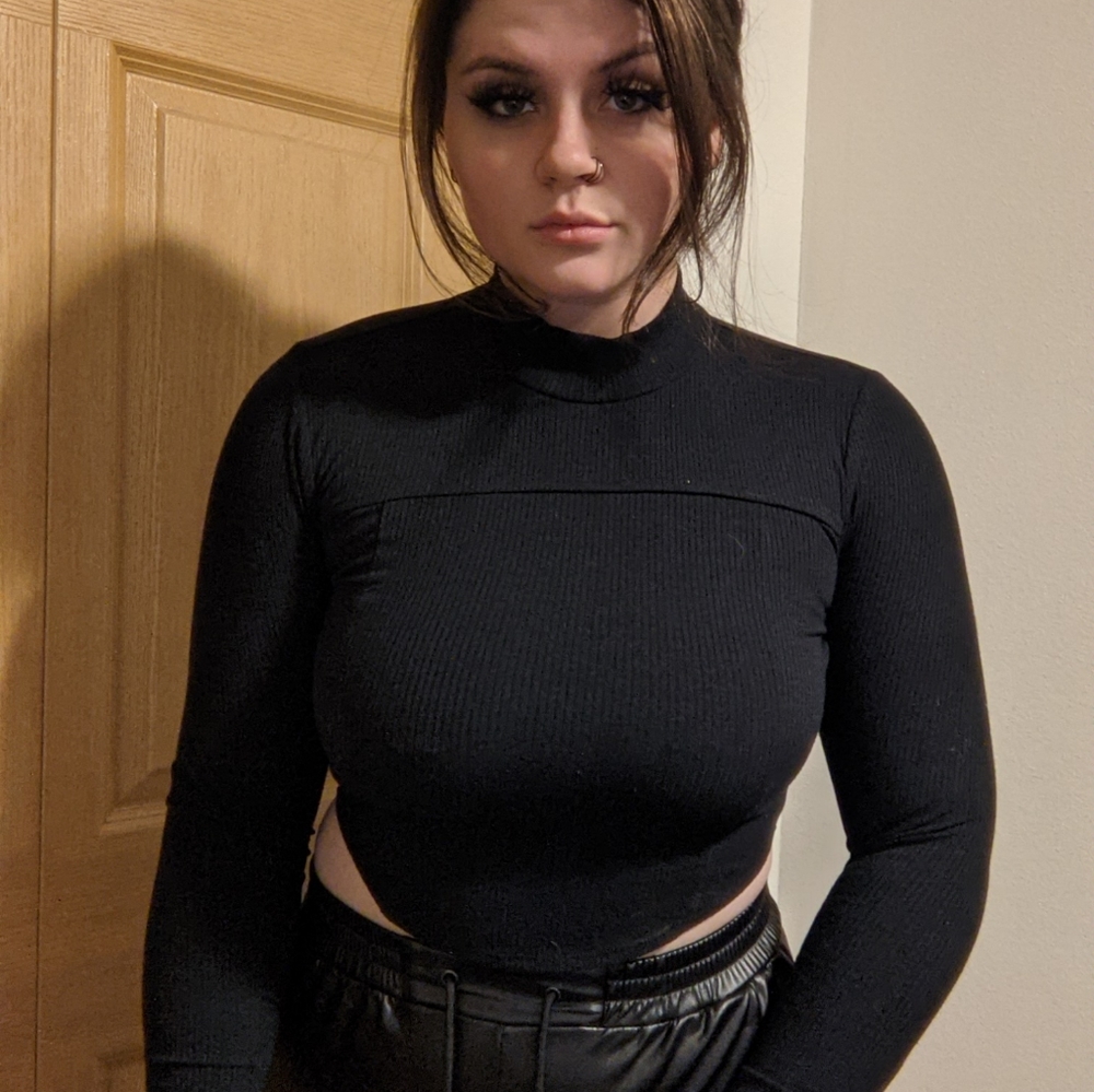 Turtle neck crop